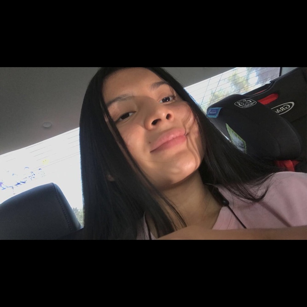 Meet your Posher, Khristel